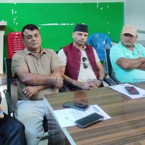 बिर्तामोडको धौलागिरी सहकारीका कार्यकारी प्रमुखलाई ऋणि सदस्यले दिए ज्यान मार्ने धम्की (भिडियोसहित) 