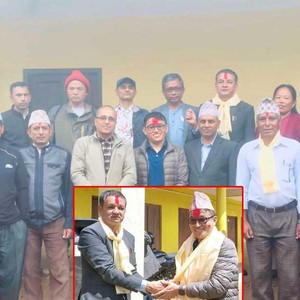 डा. प्रेम फ्याकले दिए बिद्यालयको अक्षयकोषकलाई एक लाख ५० हजार रूपैयाँ 