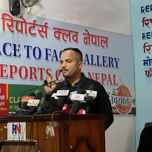 सत्ताको केन्द्र काठमाडौं बाटै देश हराउँदै - सुमनसिंह सत्ताको केन्द्र काठमाडौं बाटै देश हराउँदै - सुमनसिंह