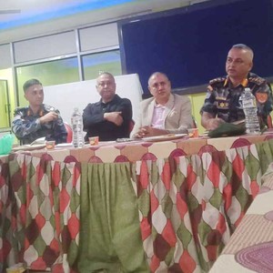 सशस्त्र प्रहरीका एसएसपी सामु मेचीनगरका उद्योगीले राखे सीमाका समस्या सशस्त्र प्रहरीका एसएसपी सामु मेचीनगरका उद्योगीले राखे सीमाका समस्या