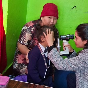  लिंकन मनटेश्वरीमा निःशुल्क आँखा परीक्षण 