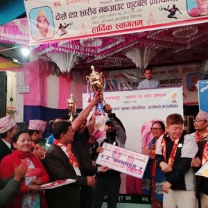 हल्दीबारीमा जारी जगत बहादुर तथा नरमाया वन स्मृति फुटबल प्रतियोगिताको उपाधि हल्दीवारी–५ को हातमा 
