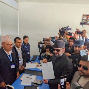 बालेनको क्रेज : मनोनयन दर्तासंगै झापा ५ का समर्थक उत्साहित