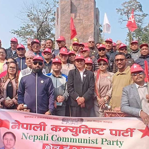 चापागाईले सुखानीका सहिदलाई माल्यार्पण गरी सुरु गरिन् चुनावी अभियान