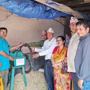 सामाजिक काममा रमाउने बजगाँई र थापा  