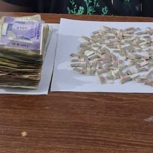 दमकबाट २ जना पक्राउ 
