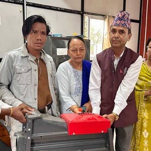 बिर्तामोडका कृषकहरूलाई अनुदानमा कृषि औजार वितरण