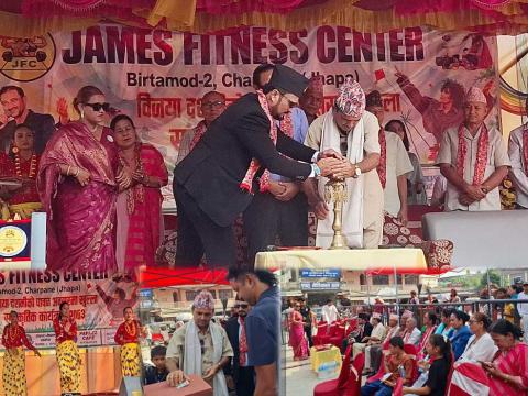 जेम्स फिटनेस सेन्टरद्धारा चारपानेमा राष्ट्रीय कलाकारसहितको भव्य साङ्गीतिक कार्यक्रम 