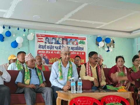 धोकाको राजनीतिले निष्ठालाई सधैं ओझेलमा पार्न सक्दैन 