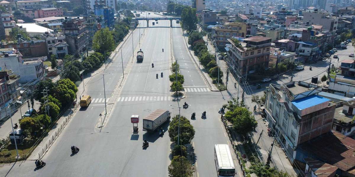 दशैं मनाउन गाउँ फर्किने बढेसँगै काठमाडौंका सडक सुनसान